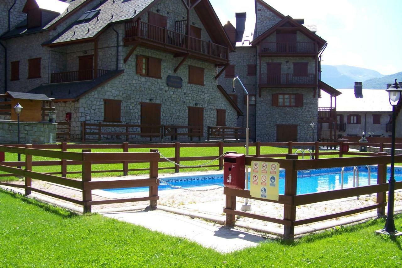 Apartamentos Nevados 24610 Benasque Extérieur photo